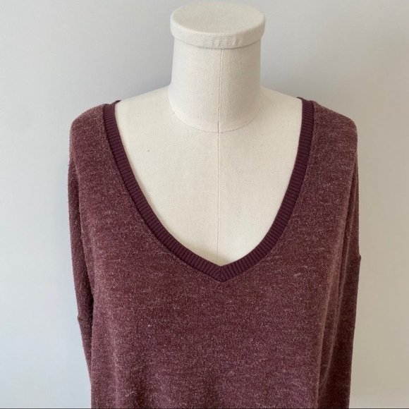 Aritzia Wilfred Sherbrooke V-Neck Shirt Sweater Maroon - Picture 8 of 10